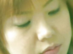 Японская школьница получает ее сочные розовые киски лизали затем трахает